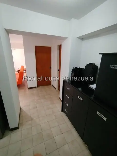Apartamento (1 Nivel) en Alquiler en Colinas de Bello Monte, Distrito Metropolitano - 2