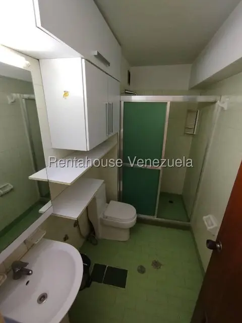 Apartamento (1 Nivel) en Alquiler en Colinas de Bello Monte, Distrito Metropolitano - 17