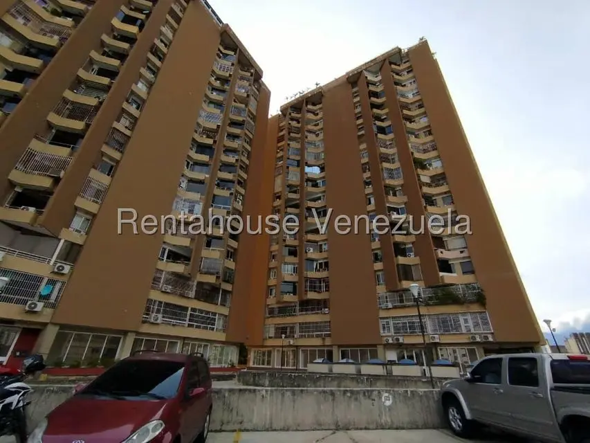 Apartamento (1 Nivel) en Alquiler en Colinas de Bello Monte, Distrito Metropolitano - 23