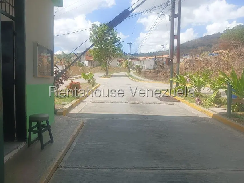 Casa (Duplex) en Venta en Las Mesetas, Miranda - 3