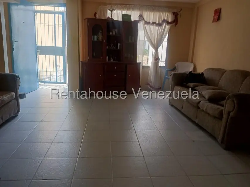 Casa (Duplex) en Venta en Las Mesetas, Miranda - 8