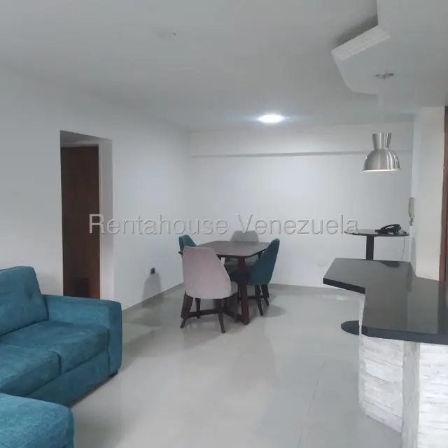 Apartamento (1 Nivel) en Alquiler en La Boyera, Distrito Metropolitano - 12