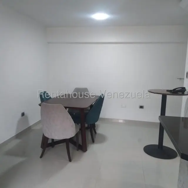 Apartamento (1 Nivel) en Alquiler en La Boyera, Distrito Metropolitano - 13