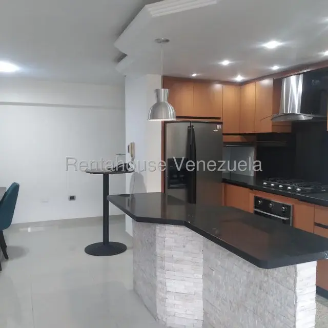 Apartamento (1 Nivel) en Alquiler en La Boyera, Distrito Metropolitano - 4