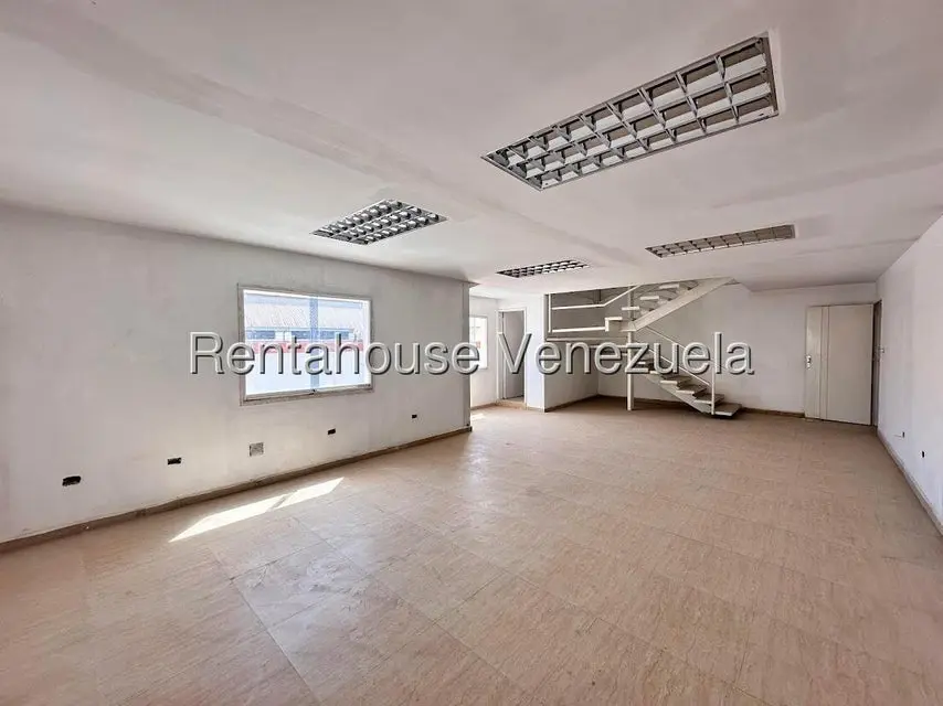 Comercial (Galpon - Deposito) en Alquiler en Zona Industrial 3, Lara - 13