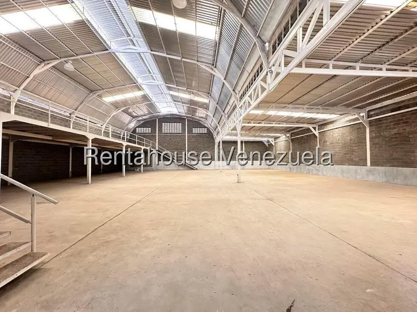 Comercial (Galpon - Deposito) en Alquiler en Zona Industrial 3, Lara - 3