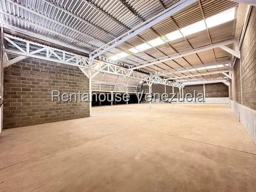 Comercial (Galpon - Deposito) en Alquiler en Zona Industrial 3, Lara - 4