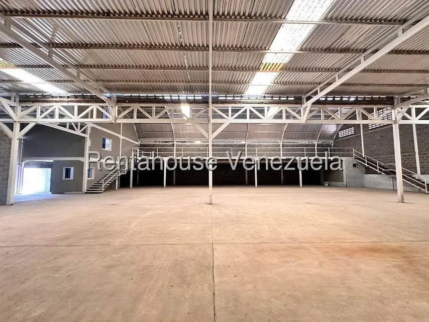 Comercial (Galpon - Deposito) en Alquiler en Zona Industrial 3, Lara - 5