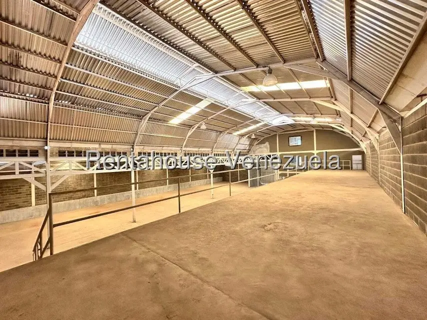 Comercial (Galpon - Deposito) en Alquiler en Zona Industrial 3, Lara - 10