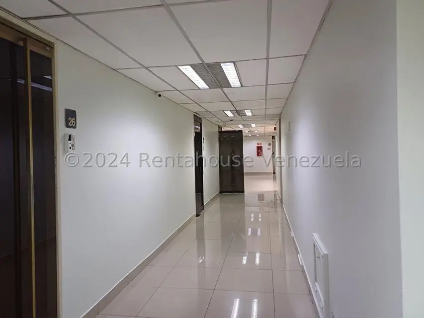 Comercial (Oficina) en Alquiler en Campo Alegre, Distrito Metropolitano - 13