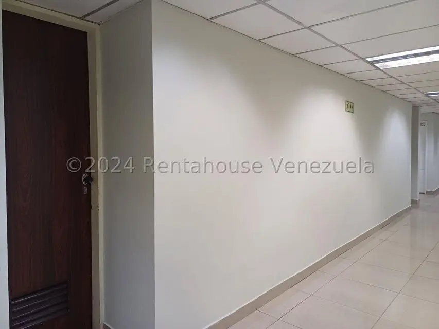 Comercial (Oficina) en Alquiler en Campo Alegre, Distrito Metropolitano - 14
