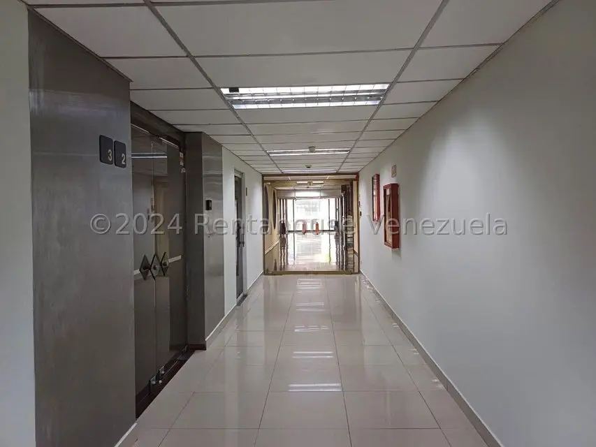 Comercial (Oficina) en Alquiler en Campo Alegre, Distrito Metropolitano - 3