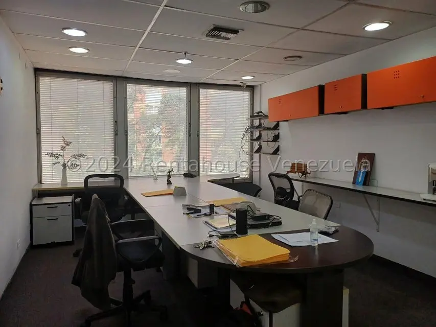 Comercial (Oficina) en Alquiler en Campo Alegre, Distrito Metropolitano - 5