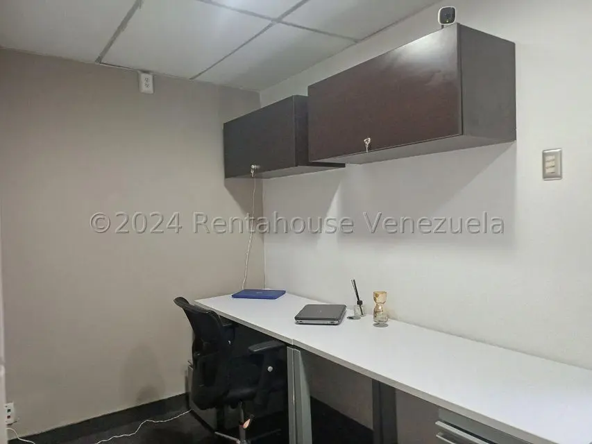Comercial (Oficina) en Alquiler en Campo Alegre, Distrito Metropolitano - 9