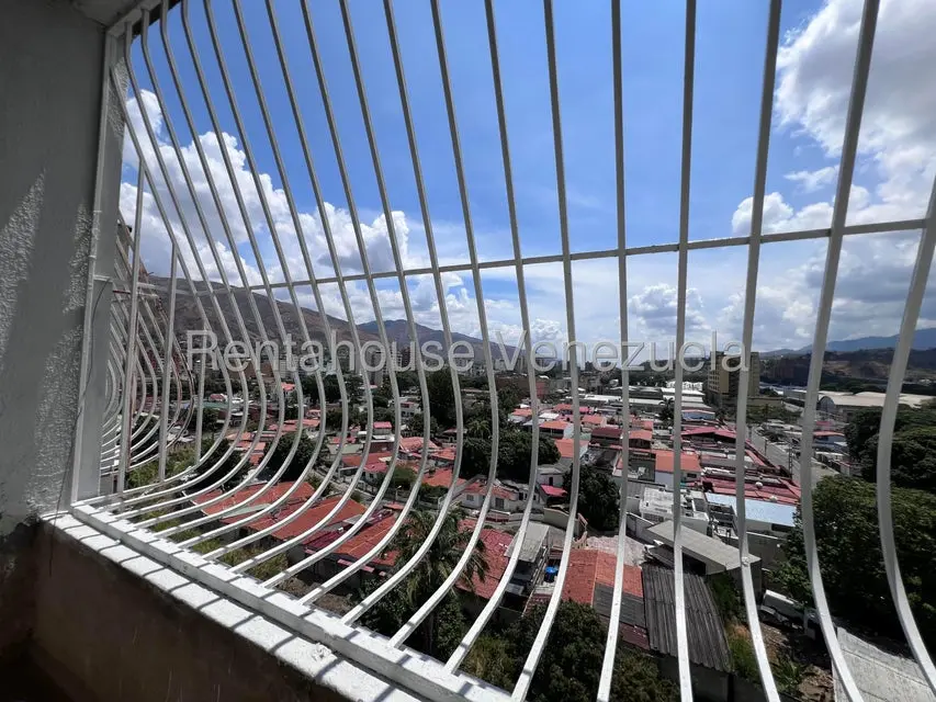 Apartamento (1 Nivel) en Venta en Centro, Aragua - 12