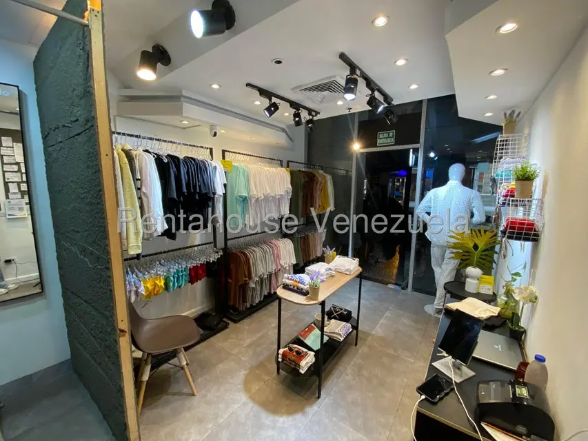 Comercial (Local Comercial) en Alquiler en La Castellana, Distrito Metropolitano - 12