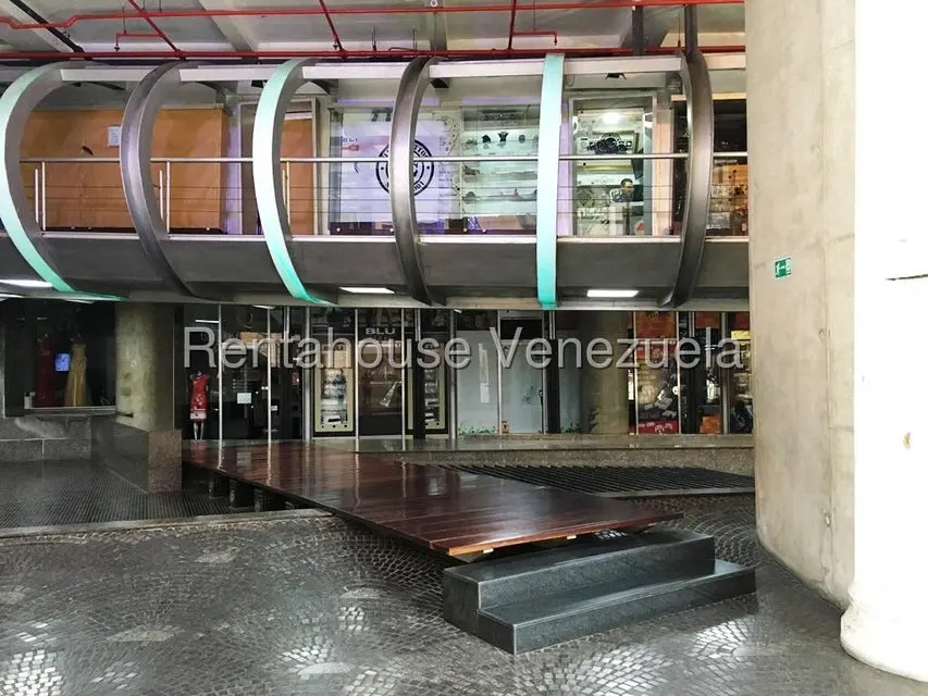 Comercial (Local Comercial) en Alquiler en La Castellana, Distrito Metropolitano - 4