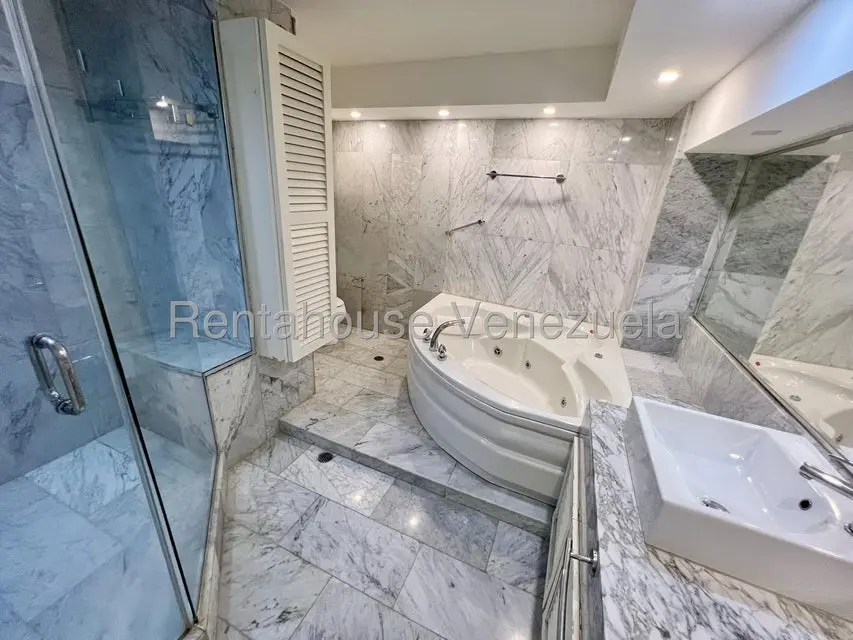 Apartamento (1 Nivel) en Venta en La Lagunita Country Club, Distrito Metropolitano - 19