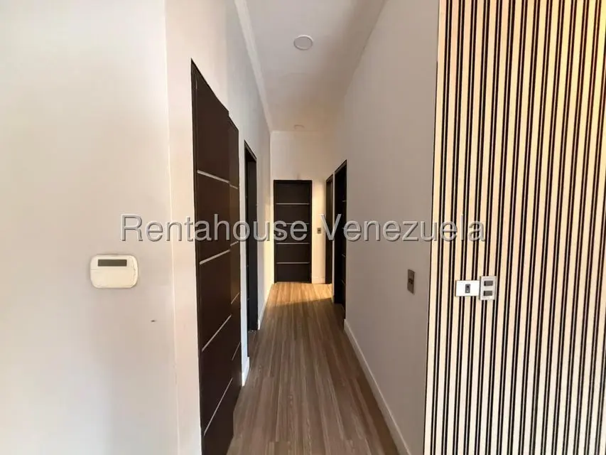 Apartamento (1 Nivel) en Venta en Solar del Hatillo, Distrito Metropolitano - 21