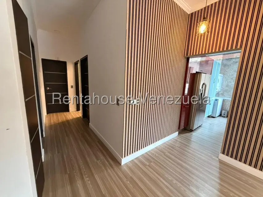 Apartamento (1 Nivel) en Venta en Solar del Hatillo, Distrito Metropolitano - 23