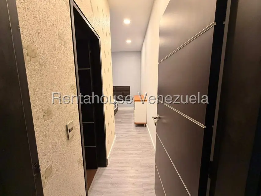 Apartamento (1 Nivel) en Venta en Solar del Hatillo, Distrito Metropolitano - 27