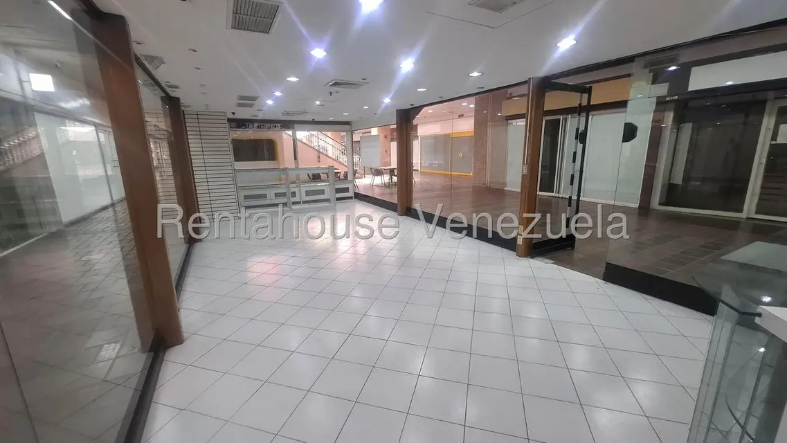 Comercial (Local Comercial) en Alquiler en Prados del Este, Distrito Metropolitano - 2