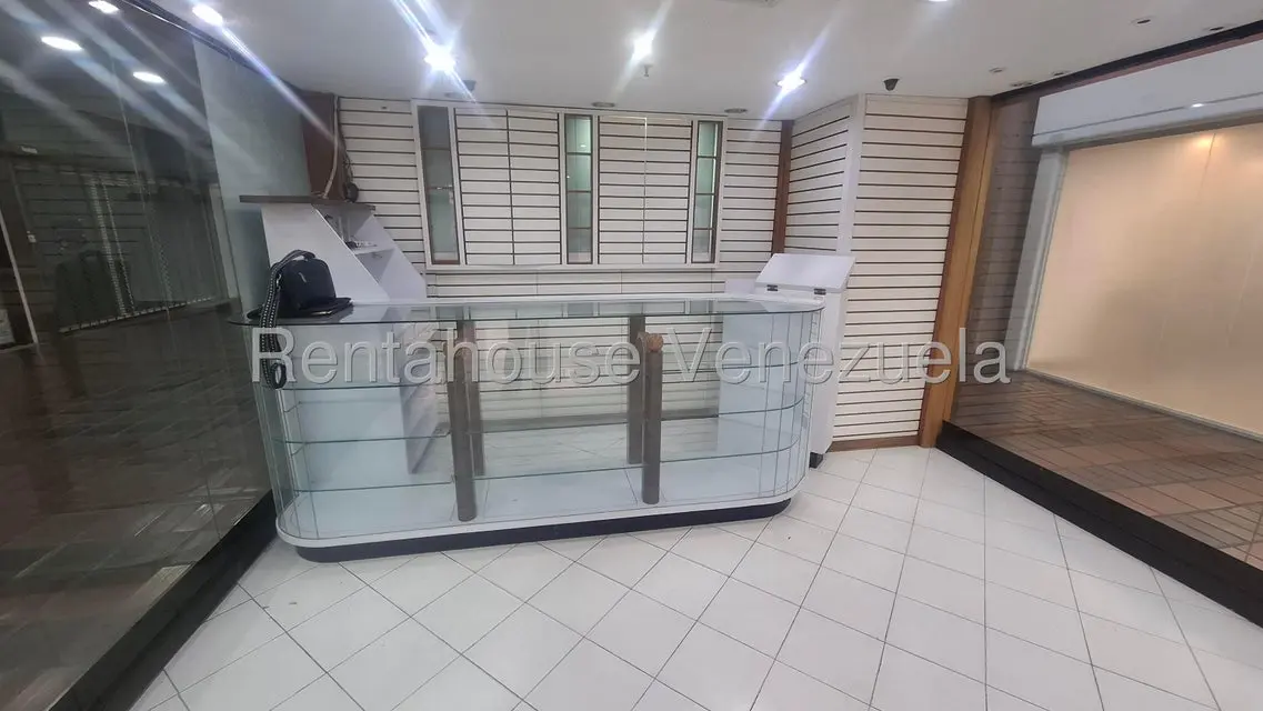 Comercial (Local Comercial) en Alquiler en Prados del Este, Distrito Metropolitano - 6