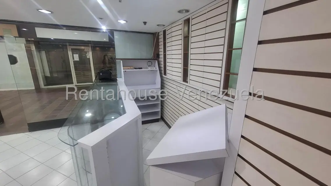 Comercial (Local Comercial) en Alquiler en Prados del Este, Distrito Metropolitano - 7
