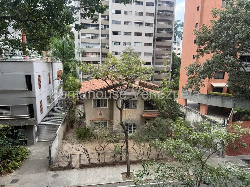 Apartamento (1 Nivel) en Alquiler en El Rosal, Distrito Metropolitano - 14
