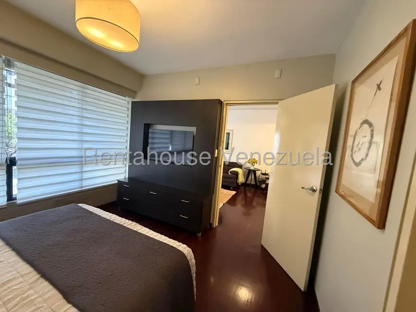 Apartamento (1 Nivel) en Alquiler en El Rosal, Distrito Metropolitano - 17