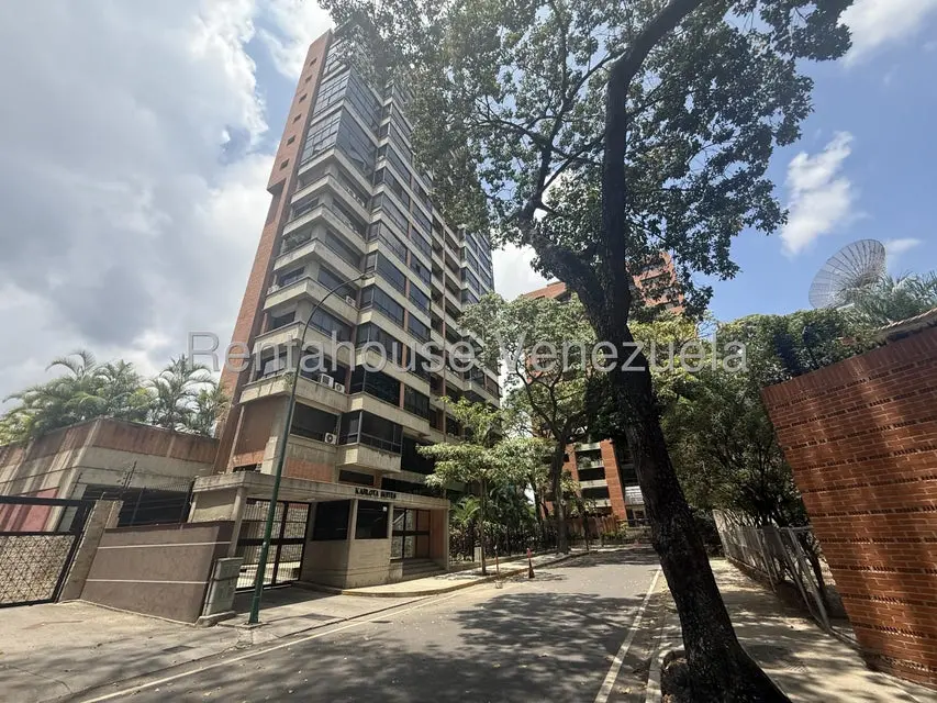 Apartamento (1 Nivel) en Alquiler en El Rosal, Distrito Metropolitano - 24