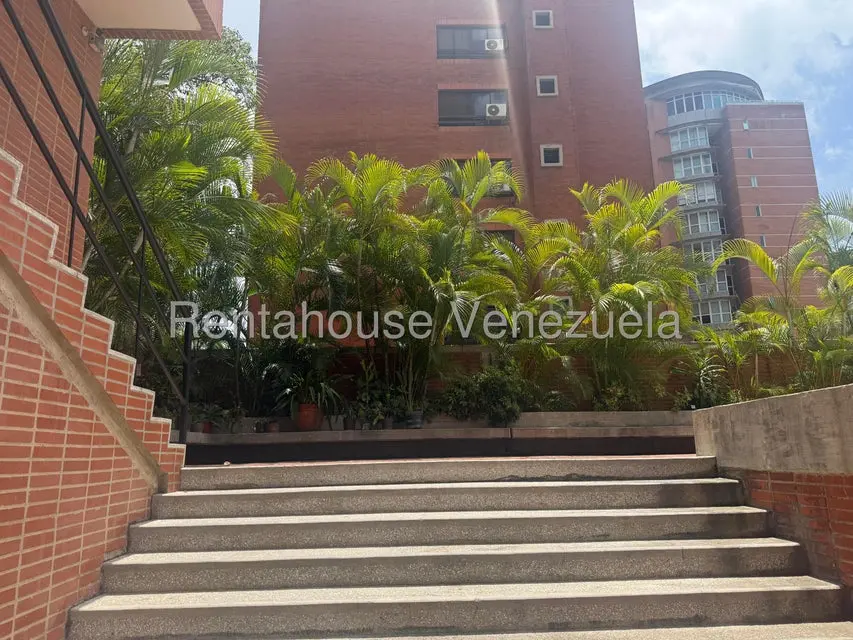 Apartamento (1 Nivel) en Alquiler en El Rosal, Distrito Metropolitano - 25