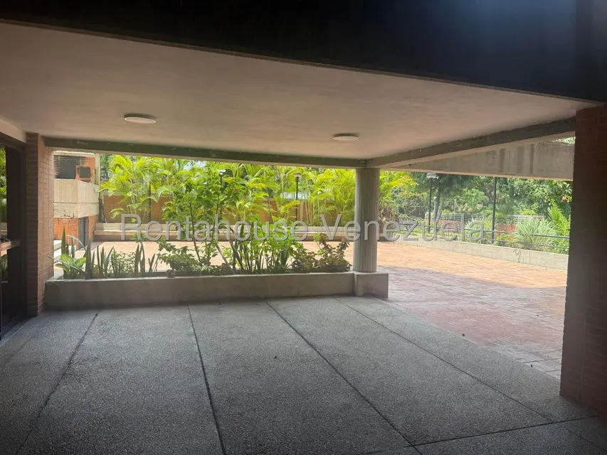 Apartamento (1 Nivel) en Alquiler en El Rosal, Distrito Metropolitano - 30