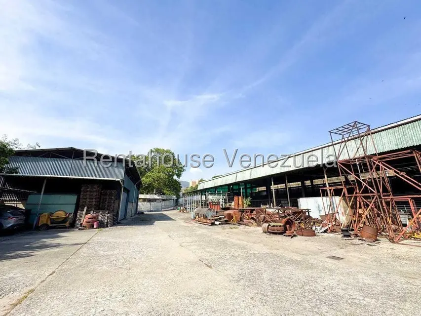Comercial (Galpon - Deposito) en Venta en El Valle, Distrito Metropolitano - 2