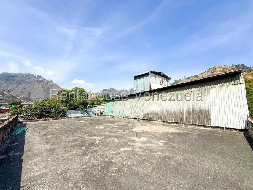 Comercial (Galpon - Deposito) en Venta en El Valle, Distrito Metropolitano - 13