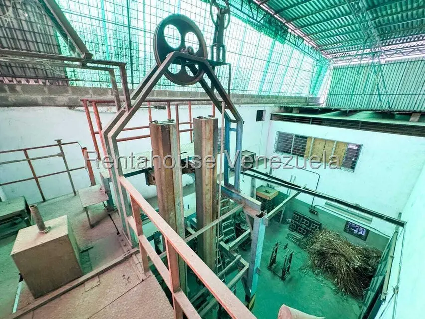 Comercial (Galpon - Deposito) en Venta en El Valle, Distrito Metropolitano - 23