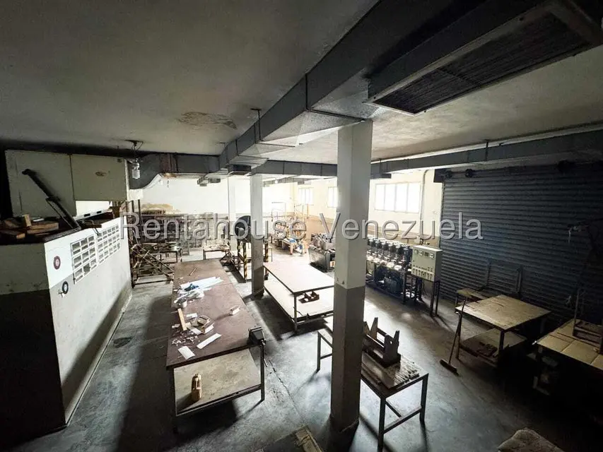 Comercial (Galpon - Deposito) en Venta en El Valle, Distrito Metropolitano - 24