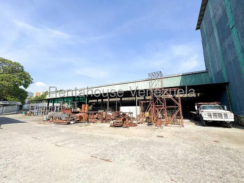 Comercial (Galpon - Deposito) en Venta en El Valle, Distrito Metropolitano - 4