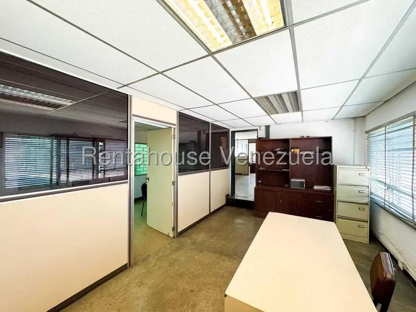 Comercial (Galpon - Deposito) en Venta en El Valle, Distrito Metropolitano - 32