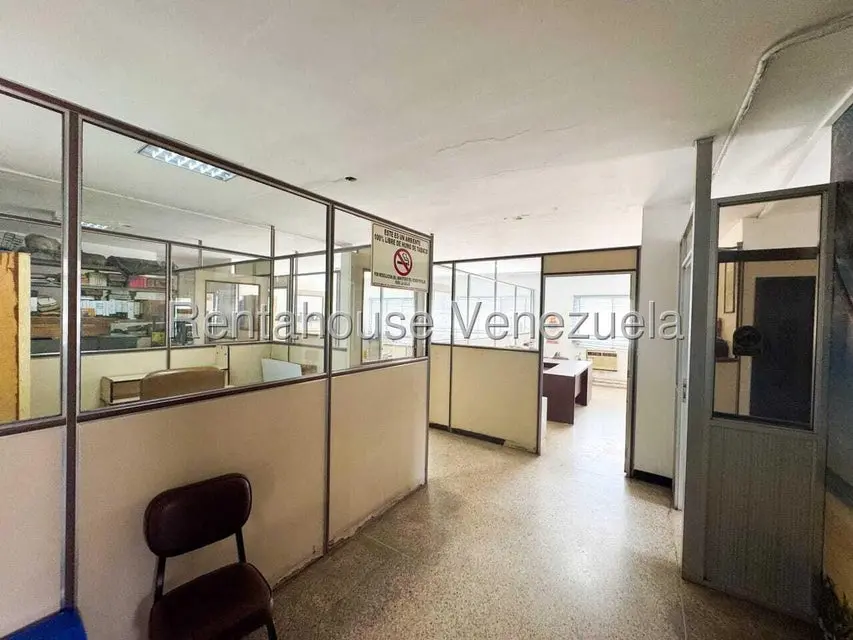 Comercial (Galpon - Deposito) en Venta en El Valle, Distrito Metropolitano - 36