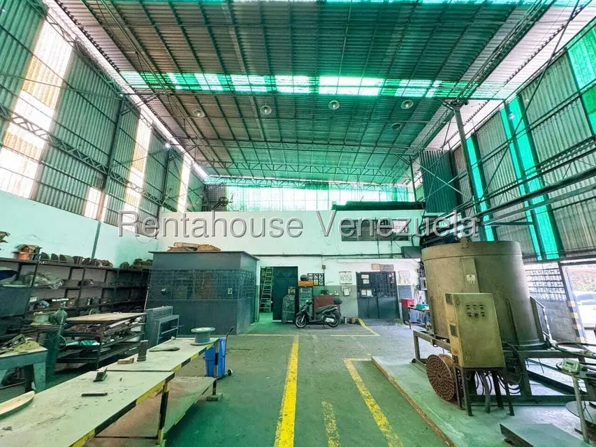 Comercial (Galpon - Deposito) en Venta en El Valle, Distrito Metropolitano - 38