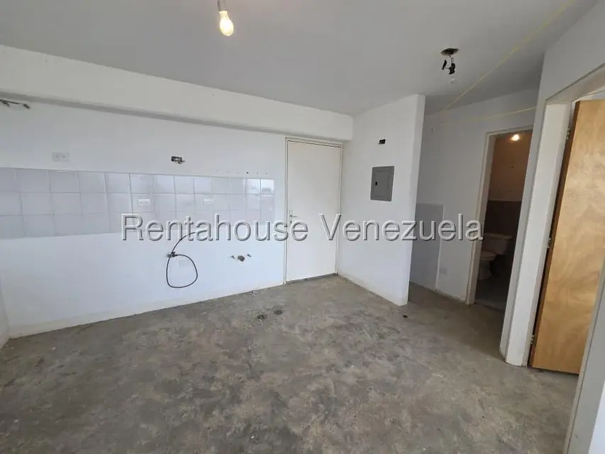 Apartamento (1 Nivel) en Venta en Miravila, Distrito Metropolitano - 4