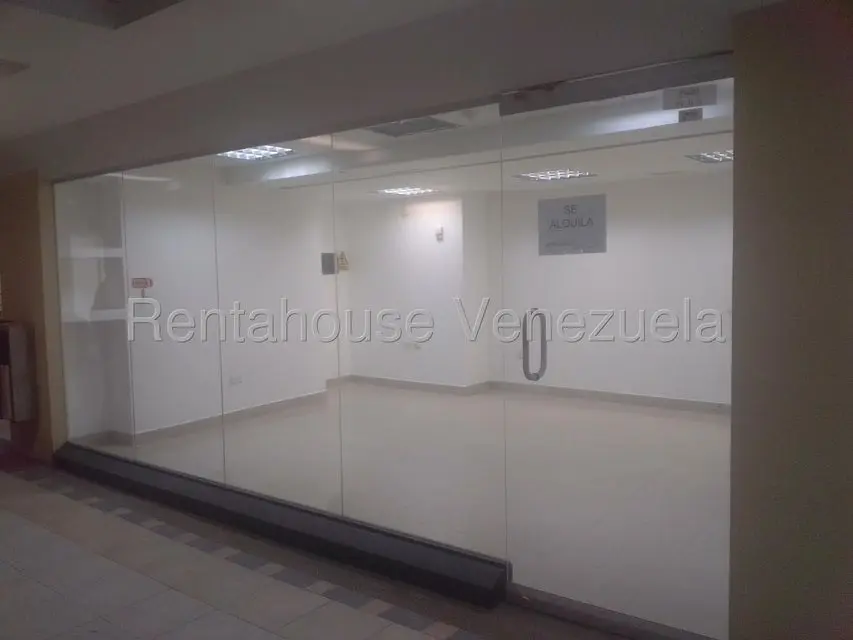 Comercial (Local Comercial) en Alquiler en Las Islas, Miranda - 5