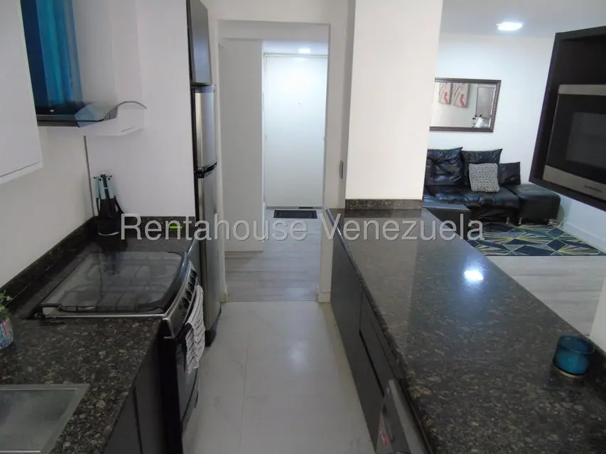 Apartamento (1 Nivel) en Alquiler en Los Palos Grandes, Distrito Metropolitano - 11