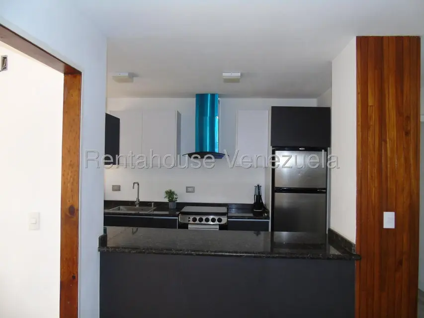 Apartamento (1 Nivel) en Alquiler en Los Palos Grandes, Distrito Metropolitano - 10
