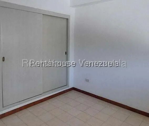 Apartamento (1 Nivel) en Alquiler en San Bernardino, Distrito Metropolitano - 13