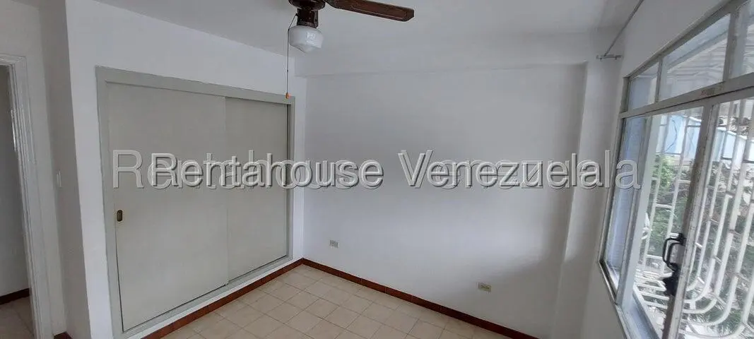Apartamento (1 Nivel) en Alquiler en San Bernardino, Distrito Metropolitano - 14