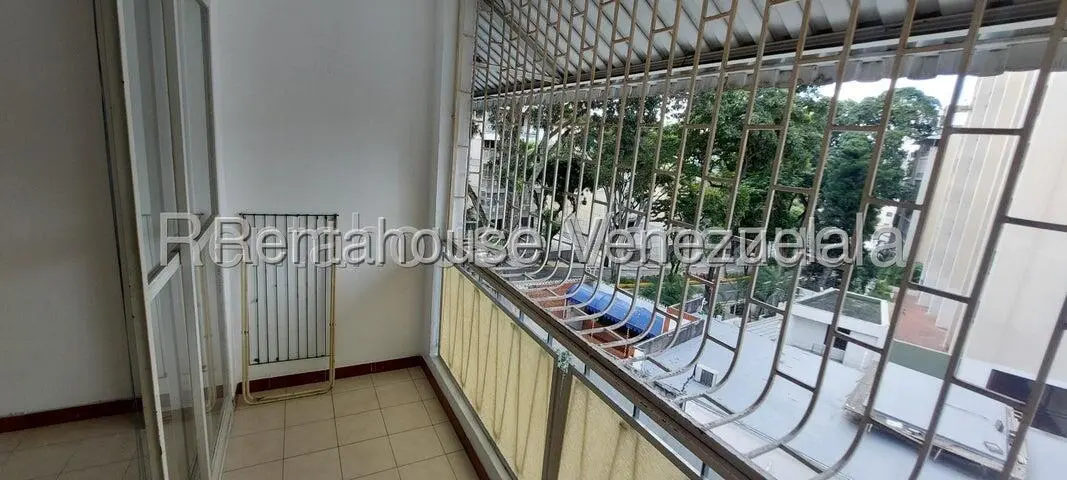 Apartamento (1 Nivel) en Alquiler en San Bernardino, Distrito Metropolitano - 18