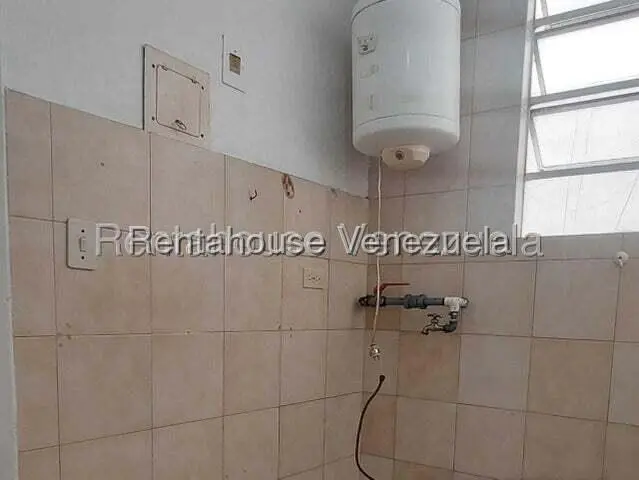 Apartamento (1 Nivel) en Alquiler en San Bernardino, Distrito Metropolitano - 10