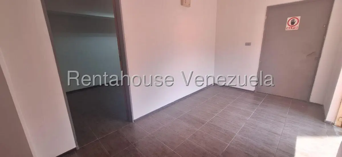 Comercial (Oficina) en Alquiler en Palmar Este, Vargas - 13